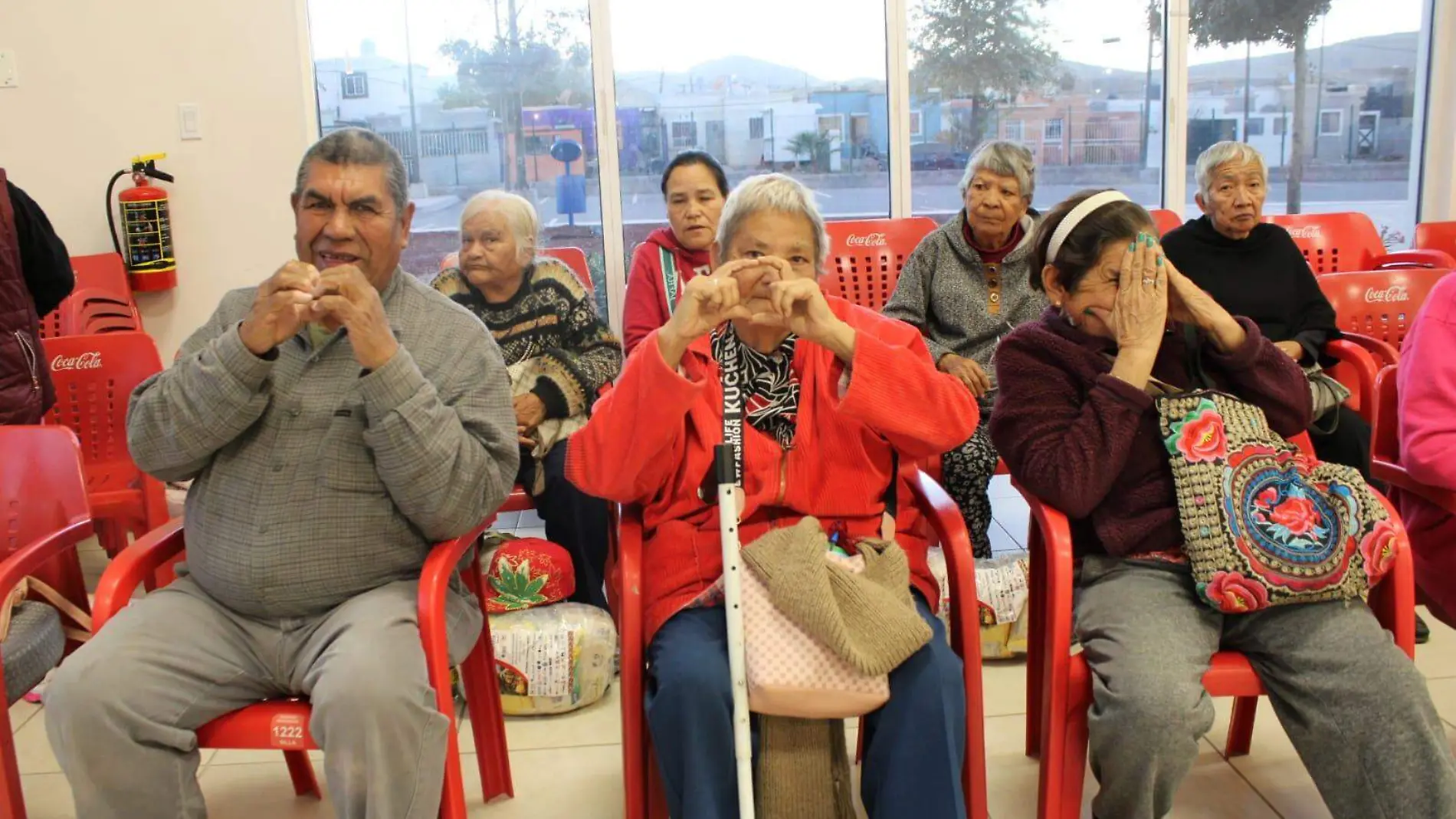 Cáritas entrega alimentos